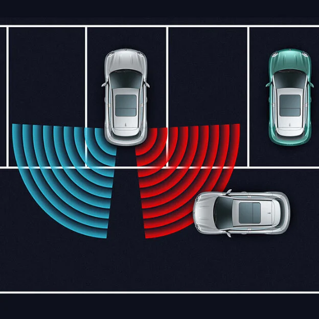 A graphic image shows how the car's sensors detect an approaching vehicle.